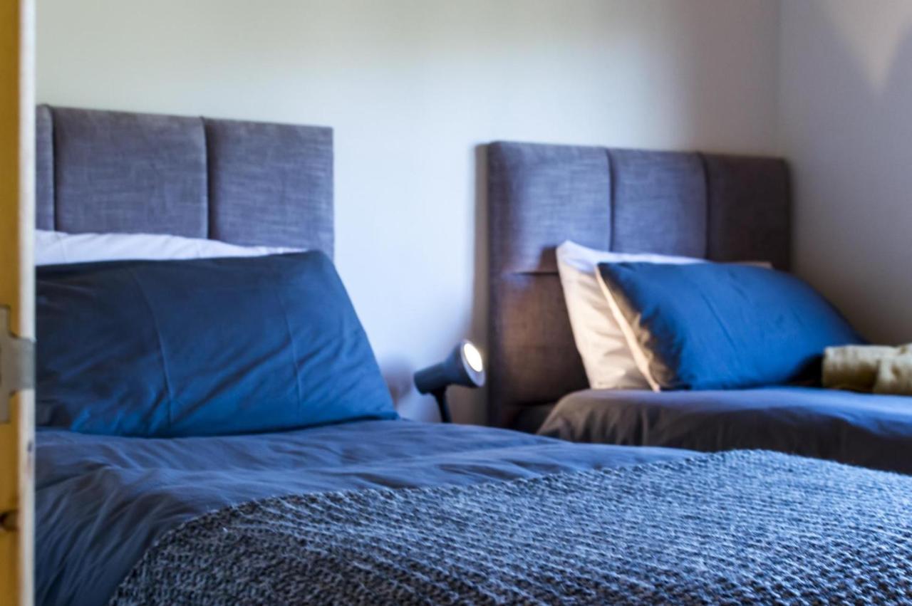 Fern Lodge - 2 Bedroom Log Cabin - Saint Florence - Tenby מראה חיצוני תמונה