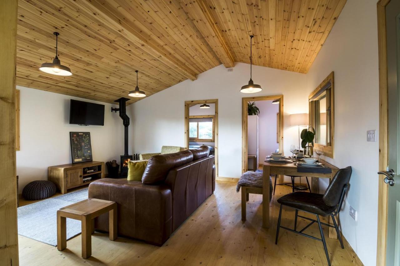 Fern Lodge - 2 Bedroom Log Cabin - Saint Florence - Tenby מראה חיצוני תמונה