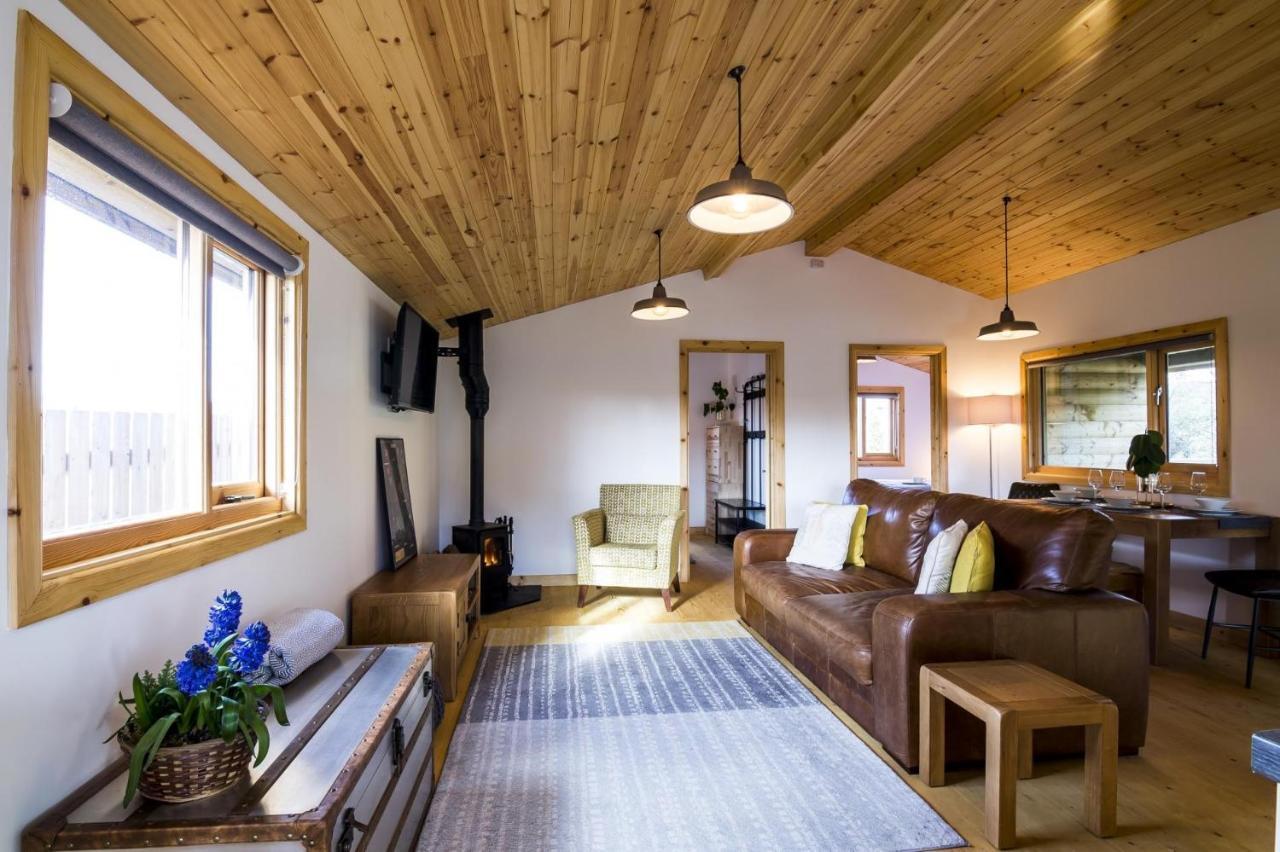 Fern Lodge - 2 Bedroom Log Cabin - Saint Florence - Tenby מראה חיצוני תמונה
